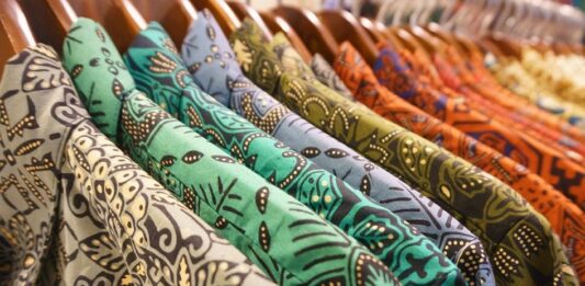 Tips Memilih Batik untuk Anak Muda