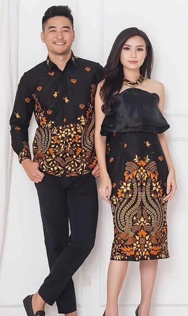 Model Baju Couple Terbaru, Model Baju Couple Pesta Terbaru, Model Baju Couple Muslim Terbaru, Model Baju Batik Couple atau Sarimbit, Model Baju Couple Jaket atau Sweater, Model Baju Kaos Couple