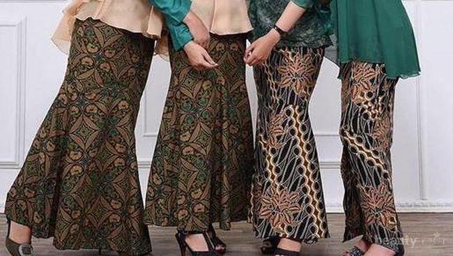 Kebaya Batik, Model Batik Wanita yang lagi trending, Model Batik Wanita, Contoh Batik Wanita, baju batik wanita, Dress Batik, Blus Batik, Rok Batik