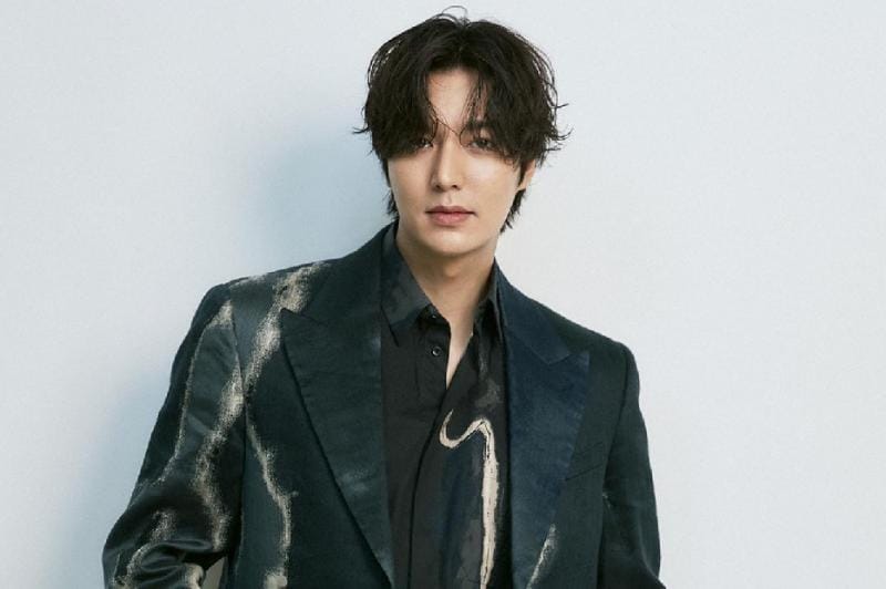 Lee Min Ho, Song Hye Kyo, MinKyo, Korea Selatan, Drama Korea, Selebriti Korea, Kedekatan, Pasangan, Gosip, Media Sosial, Acara, FendiBaguette25, ISplus, Tipe Ideal, Bintang Tampan, Bintang Cantik, Kencan Rahasia, Kabar Terbaru, Berita Selebriti, Artikel Viral, lee min ho song hye kyo