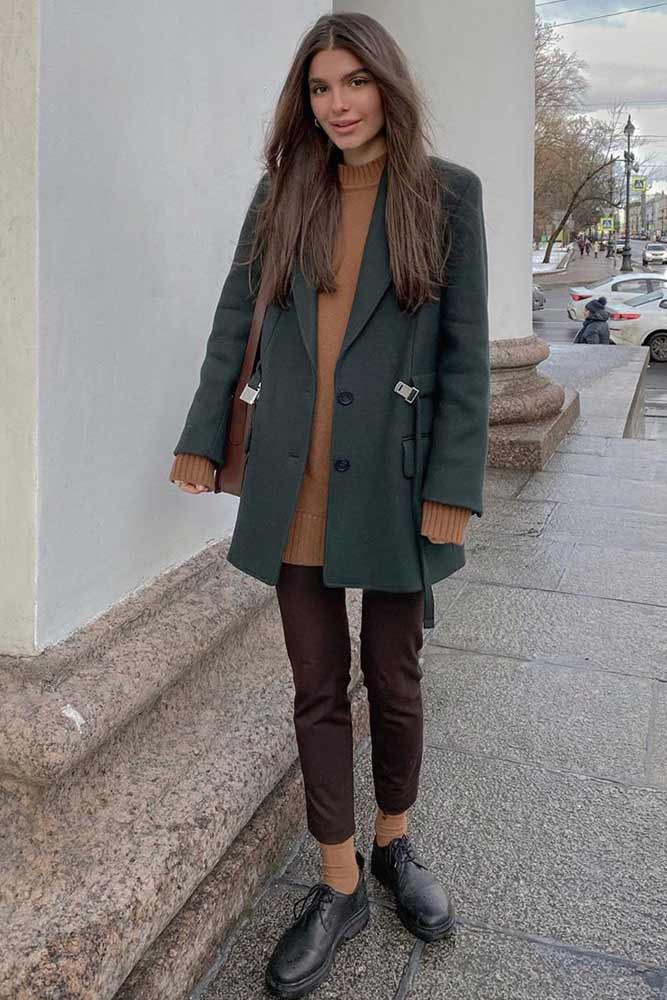 Baju kasual, model pakaian, tren fashion, gaya kasual, koleksi pakaian, outfit kasual, inspirasi fashion, pakaian nyaman, busana trendi, desain baju kasual, aksesoris fashion, kombinasi pakaian, warna dan motif, pakaian formal kasual, pakaian semi formal, pakaian santai musim panas, pakaian musim dingin kasual, pakaian musim gugur kasual, pakaian feminin kasual, pakaian pesta kasual, gaya pakaian kasual yang modis, dress kasual, celana jeans kasual, atasan kasual, rok kasual, jaket kasual