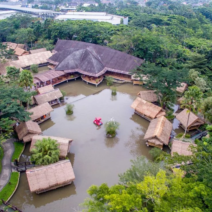 resto di Bogor, resto ramah anak, makanan enak di Bogor, tempat makan keluarga di Bogor, wisata kuliner Bogor, taman bermain untuk anak di Bogor, resto dengan taman bermain di Bogor, resto di Bogor dengan fasilitas anak, resto dengan playground di Bogor, resto di Bogor yang cocok untuk keluarga, resto di Bogor dengan menu anak-anak, resto di Bogor dengan suasana keluarga, resto di Bogor yang ramah anak, resto di Bogor untuk pergi bersama keluarga